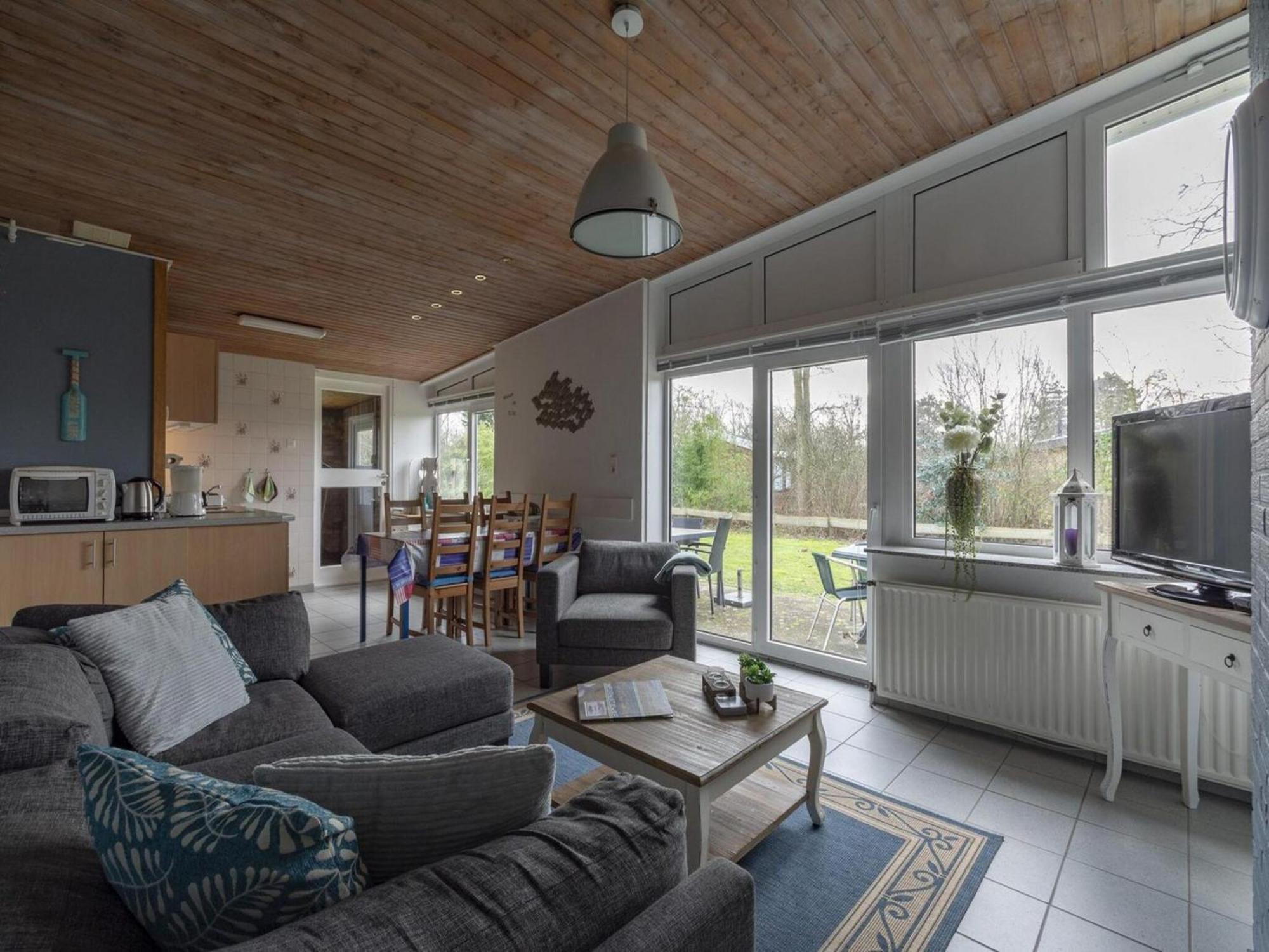 Stylish Beachside Bungalow With Patio Sint Maartensvlotbrug المظهر الخارجي الصورة